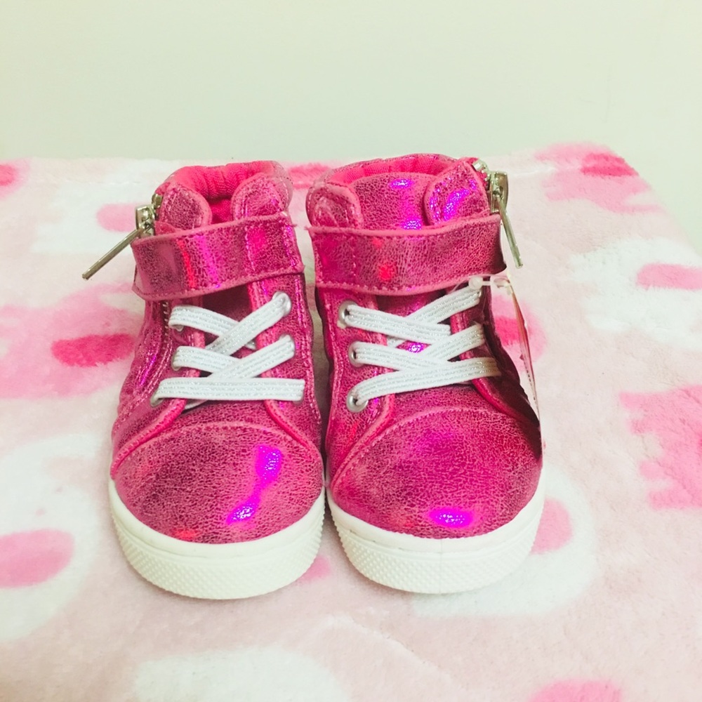 PINK FASHIONABLE HEART SHOES